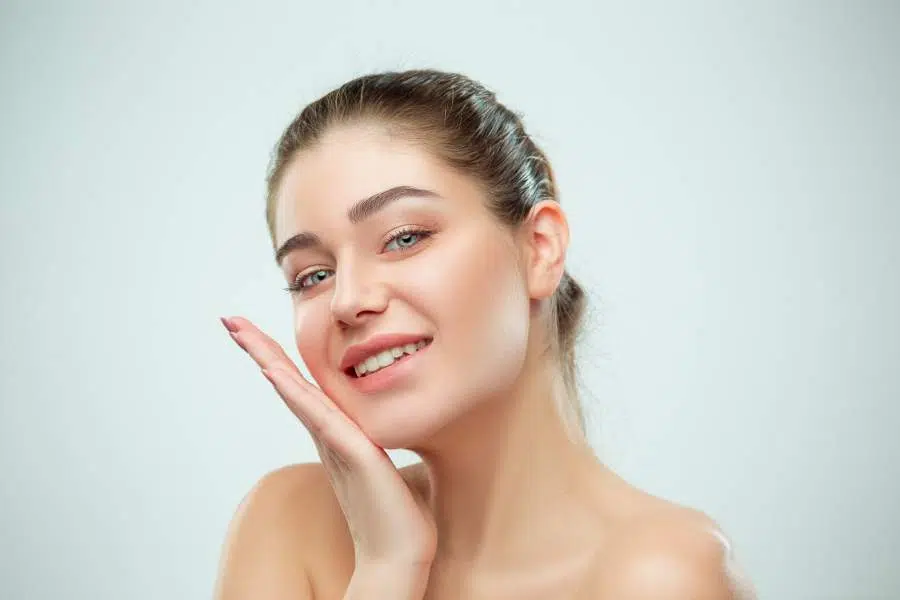 hinh Một làn da khỏe mạnh và trẻ trung khi được bổ sung đầy đủ Collagen và axit Hyaluronic